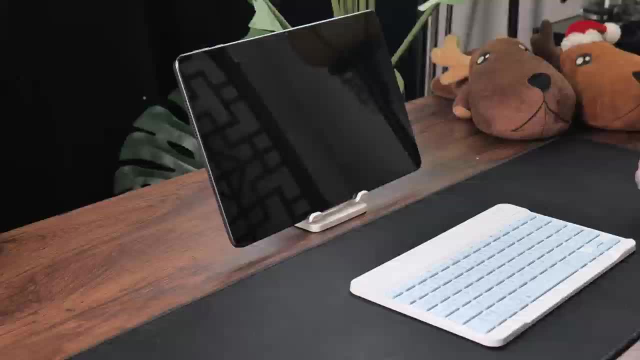 Ultra-Thin Wireless Keyboard, Portable Mini Wireless Keyboard, Rechargeable Keyboard Suitable for iPad Tablet Laptop Smartphone